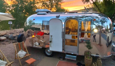 Vintage Camper Trailer 1965 Airstream Globetrotter
