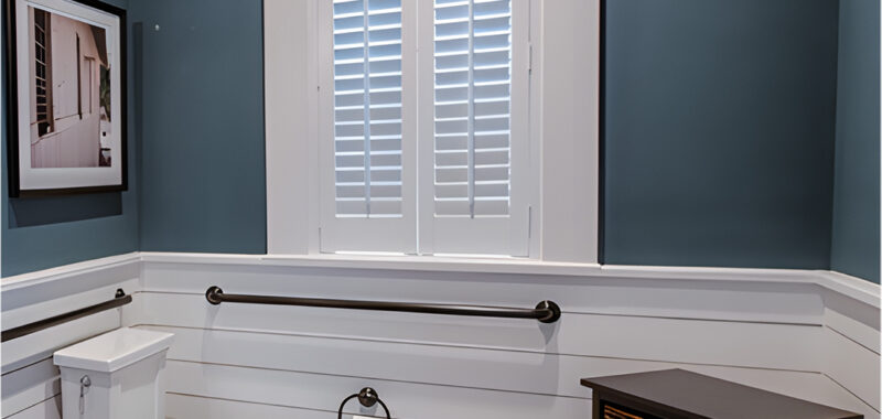 10 Half Shiplap Bathroom Walls Design Ideas