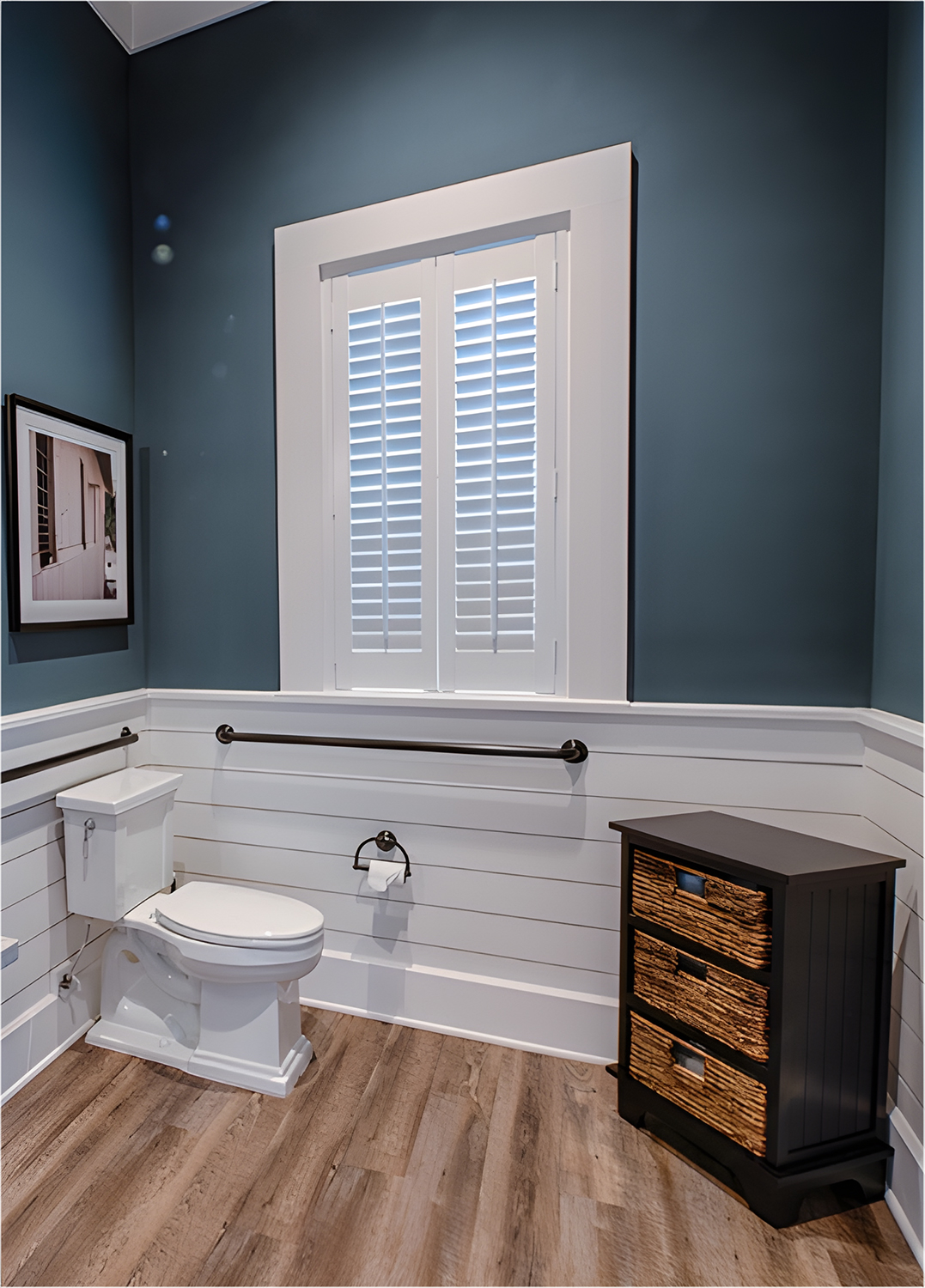 Half Shiplap Bathroom Walls Design Ideas